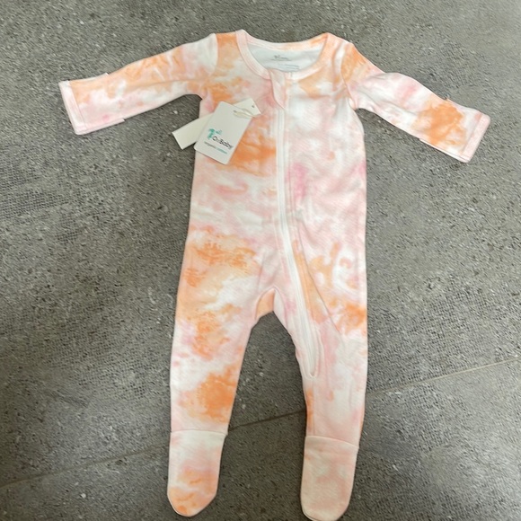 O2 baby Other - 0-3 baby girl tie dye footie